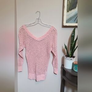 GUESS  Light Knit Sweater - xs